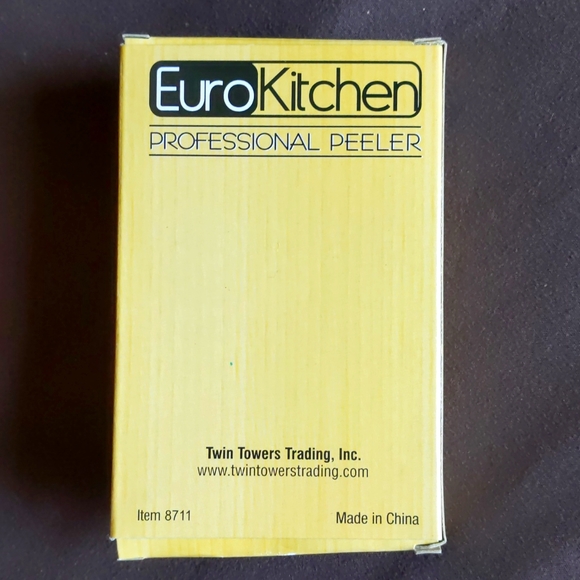 🌺3/$15 NWOT EuroKitchen Professional Peeler - Picture 2 of 4